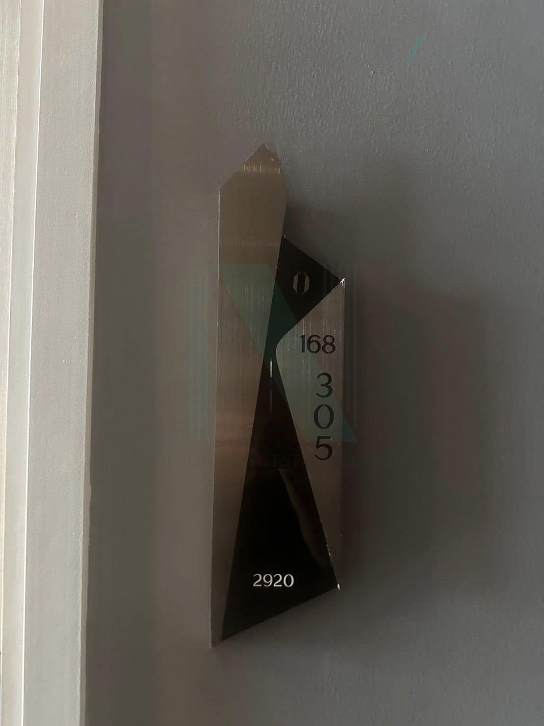 Eeigth slide
