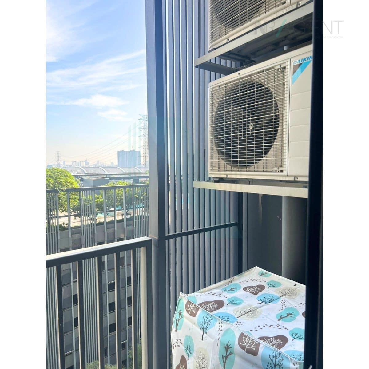 Eeigth slide