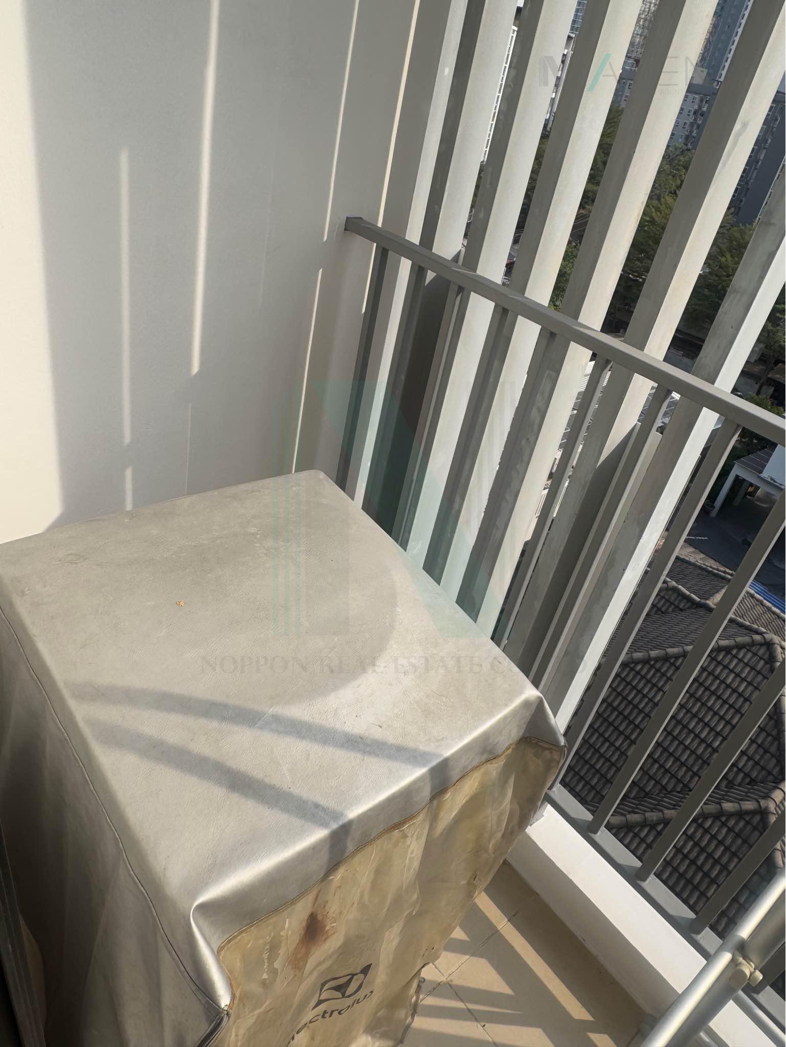 Eeigth slide