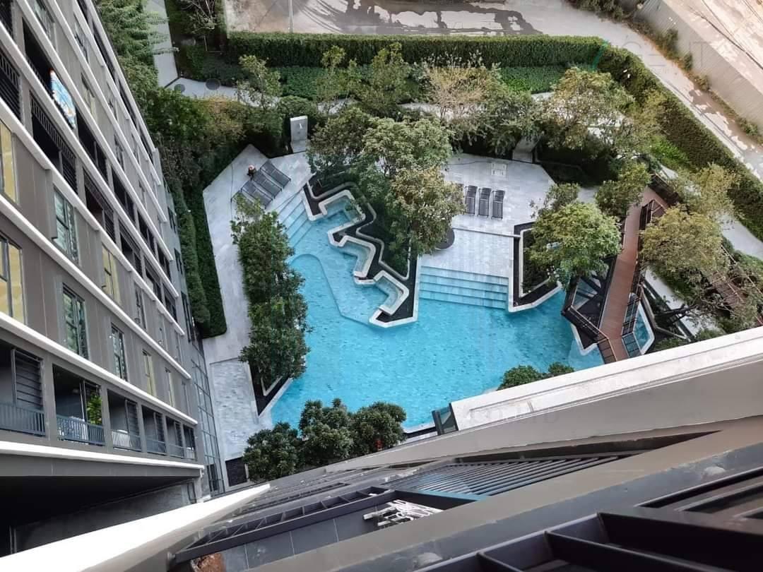 Eeigth slide