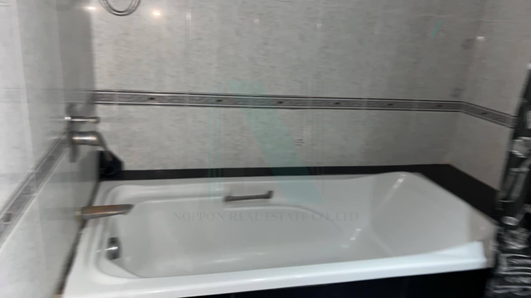 Eeigth slide