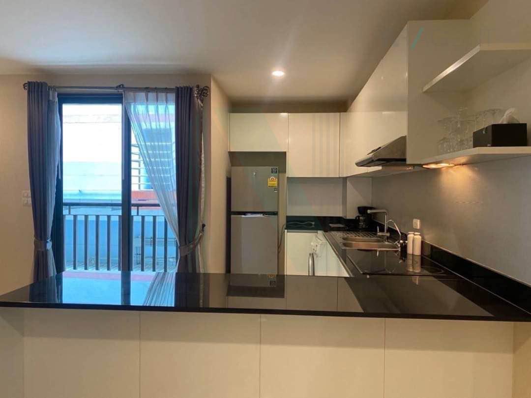 Eeigth slide