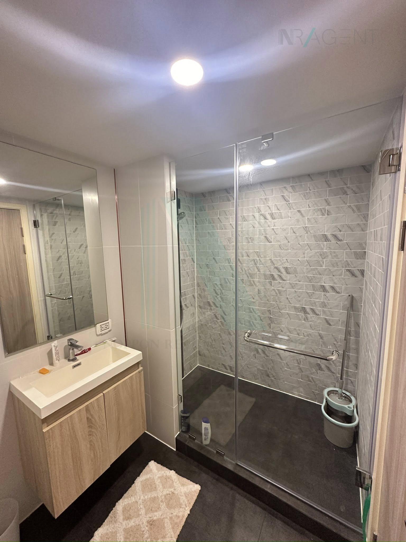 Eeigth slide