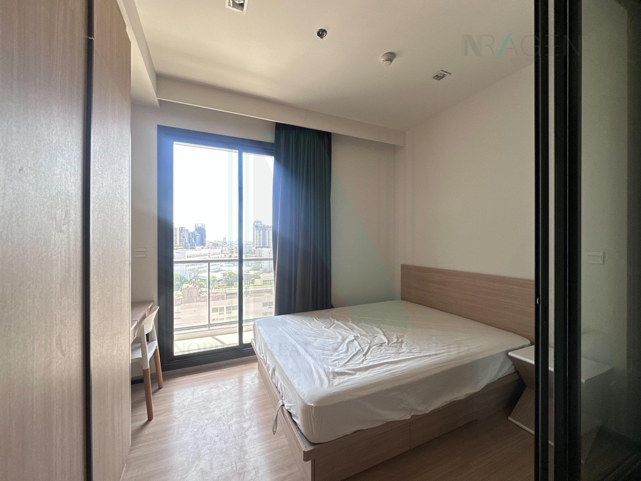 Forth slide