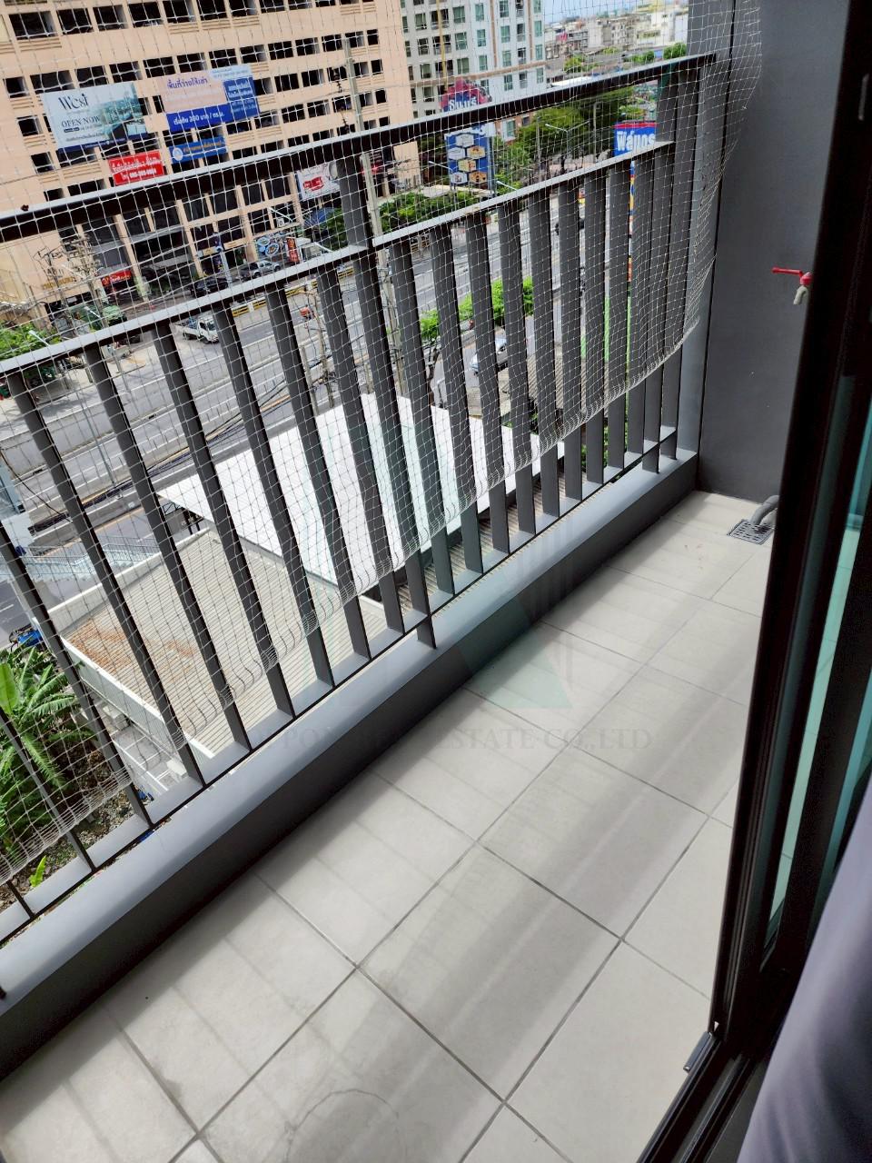 Eeigth slide