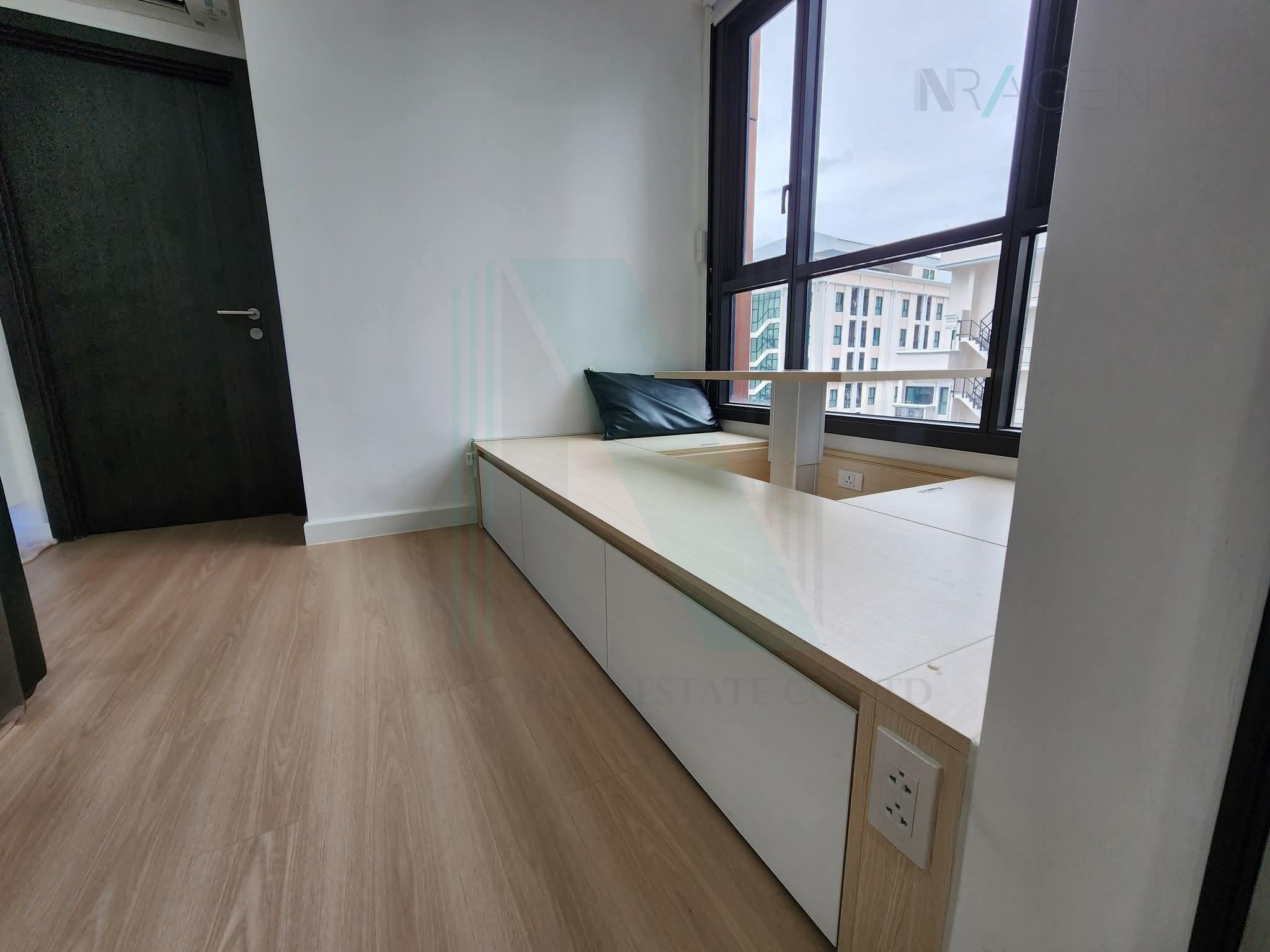Fifth slide