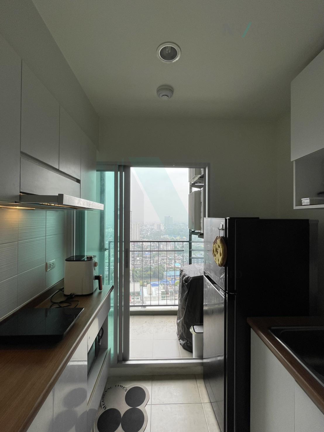 Eeigth slide