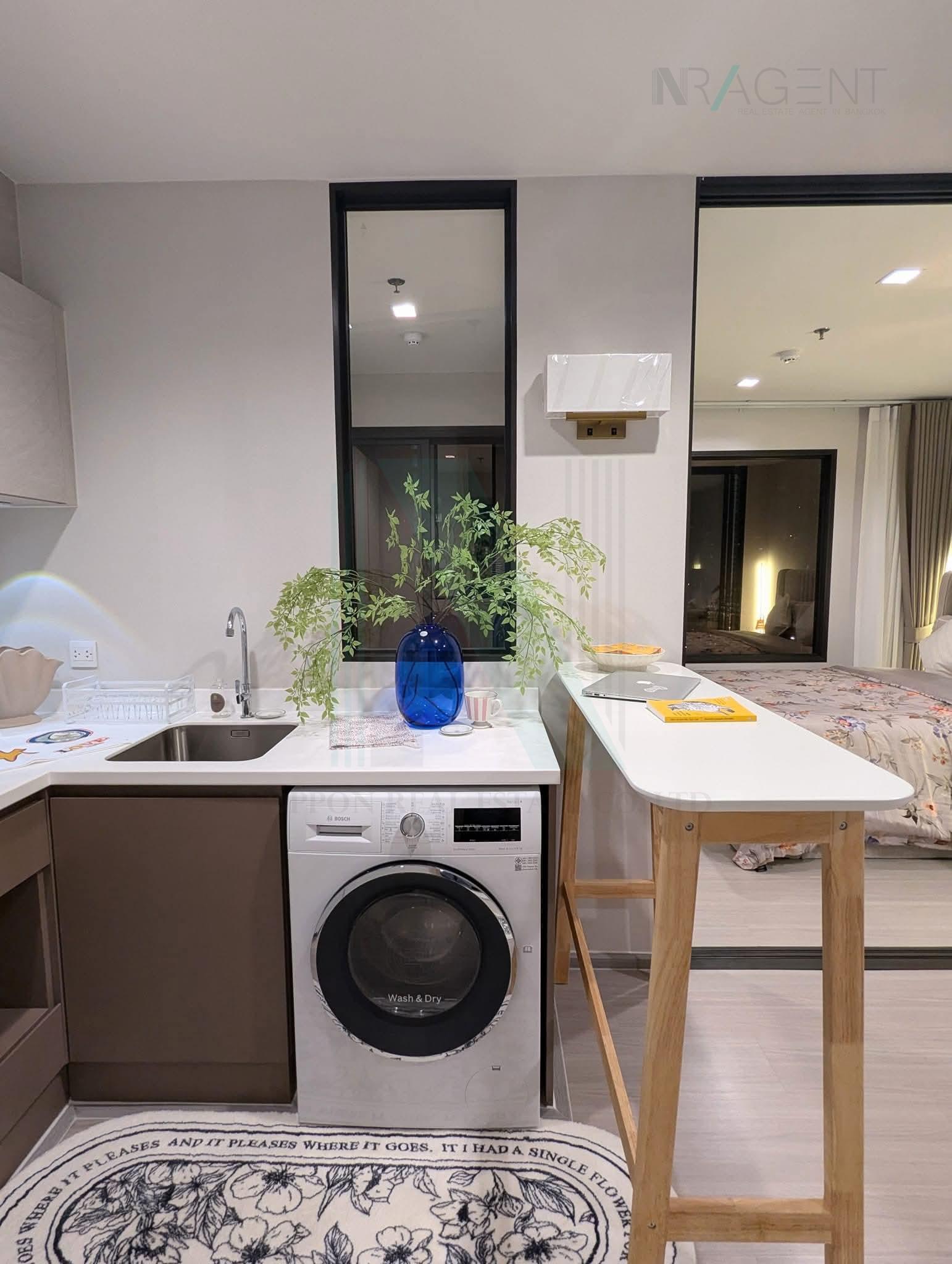 Seventh slide