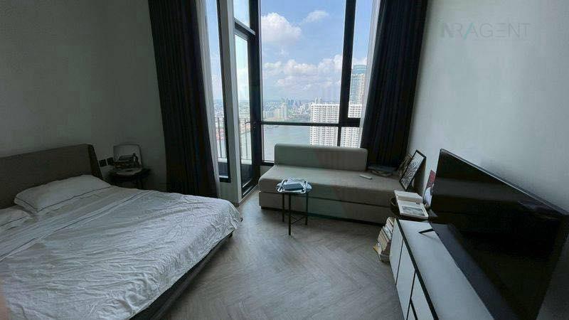 Sixth slide