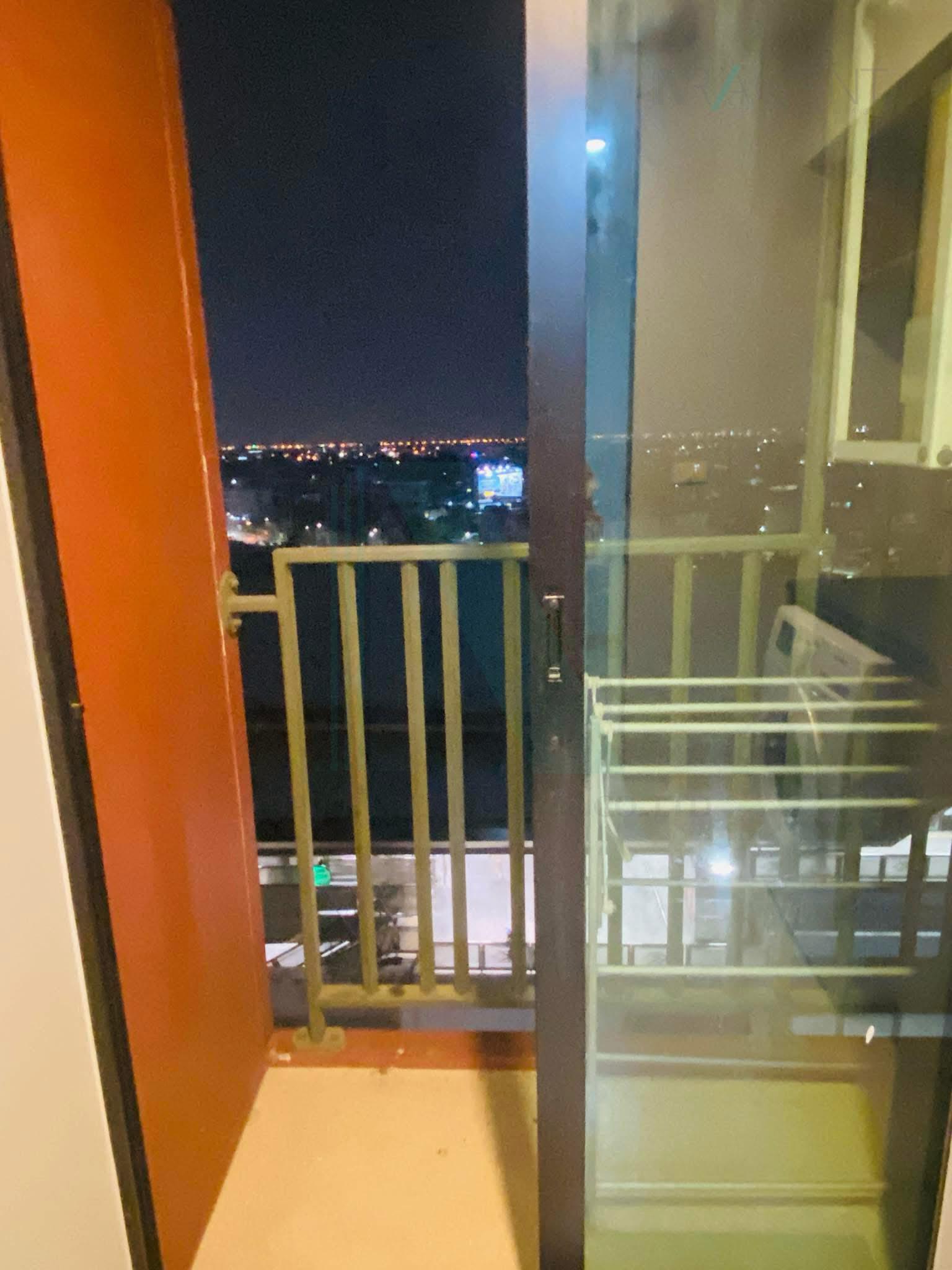 Eeigth slide