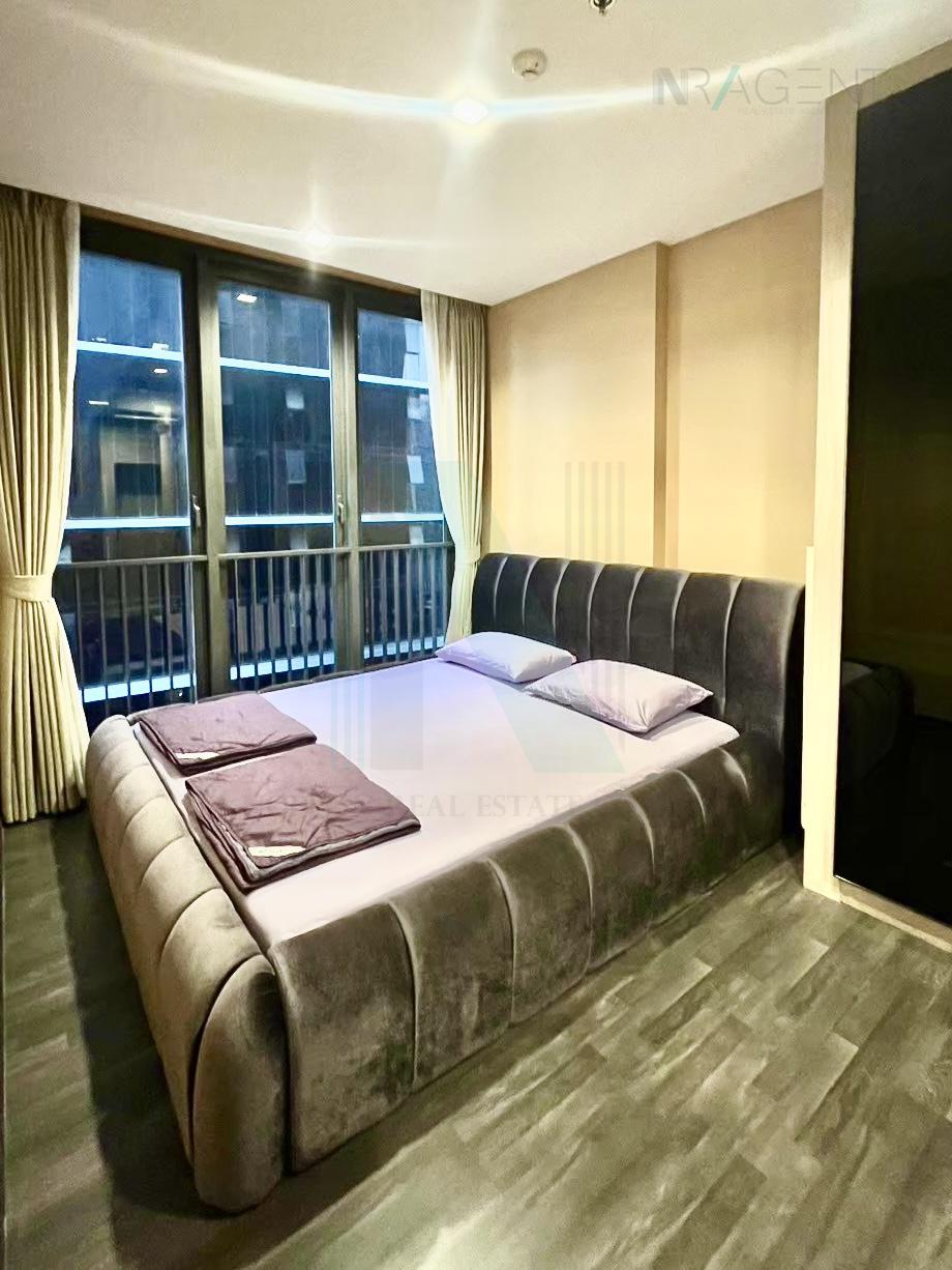 Seventh slide