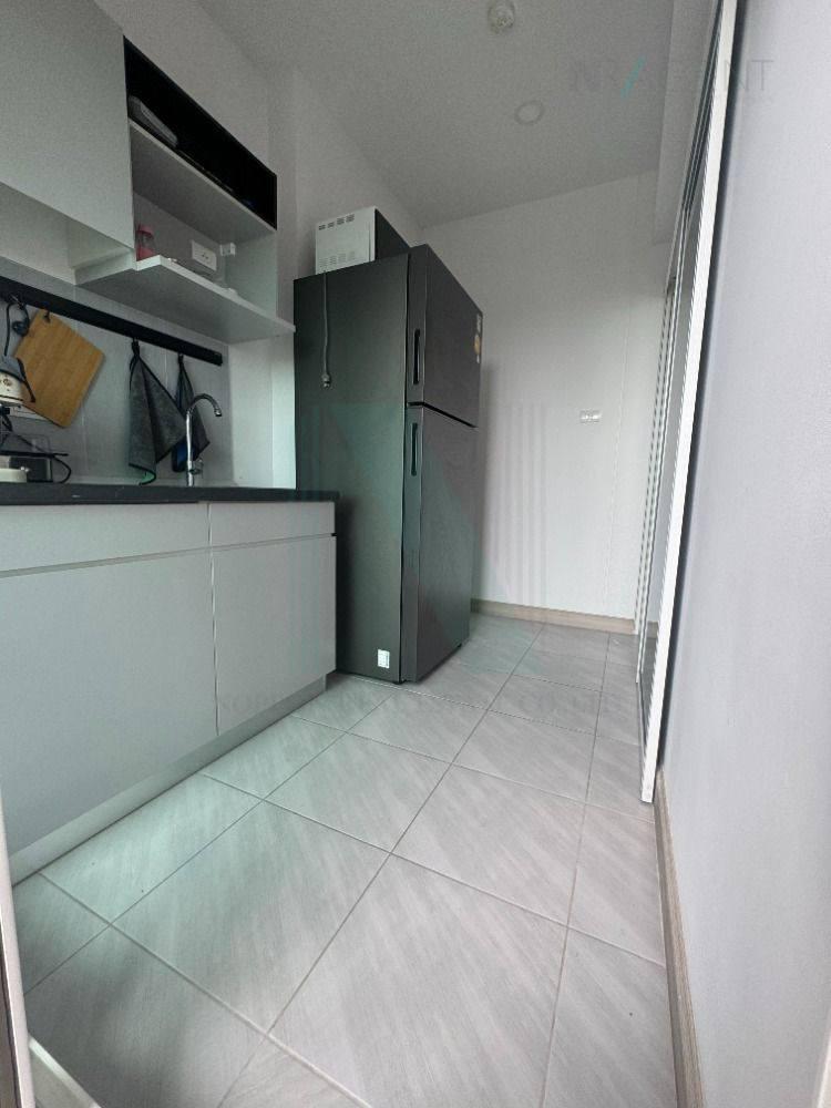Seventh slide