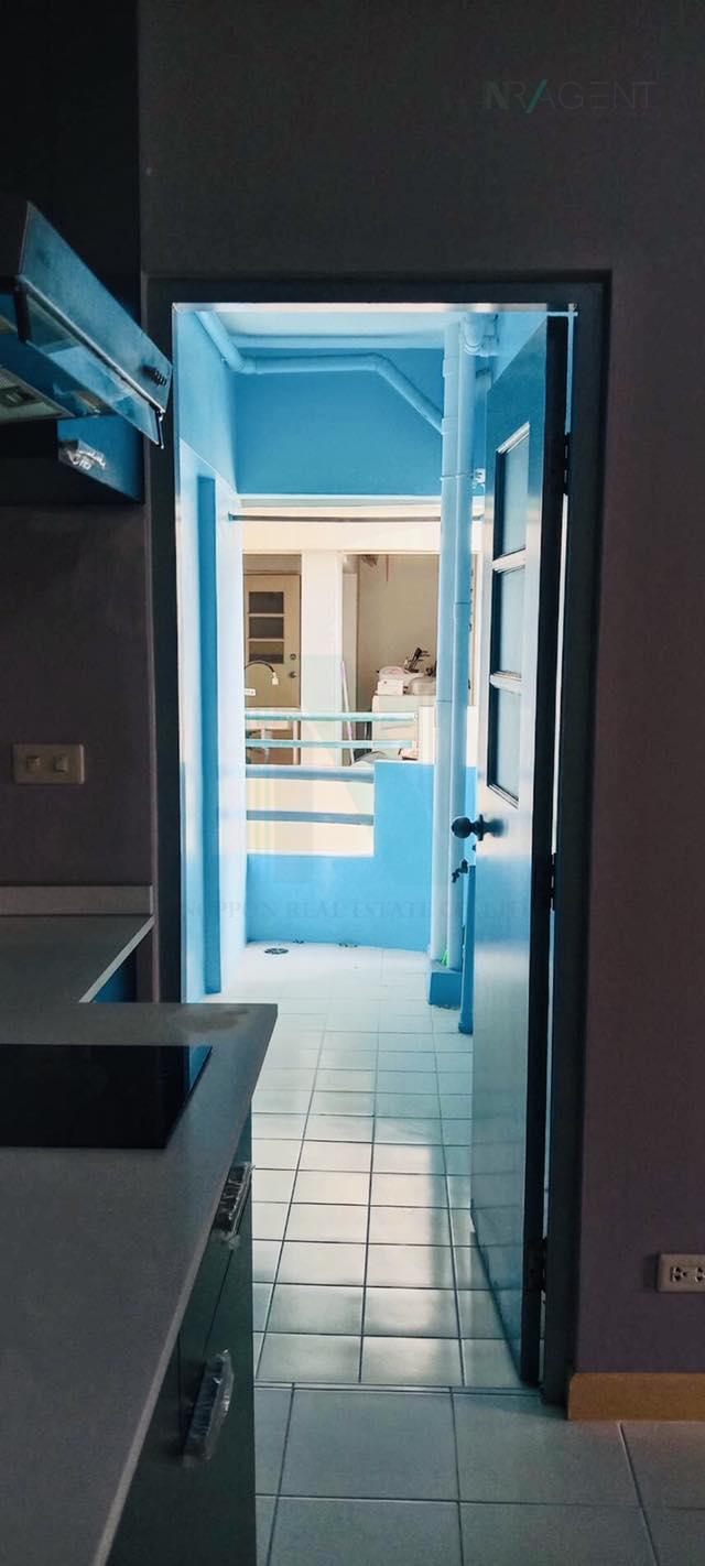 Eeigth slide