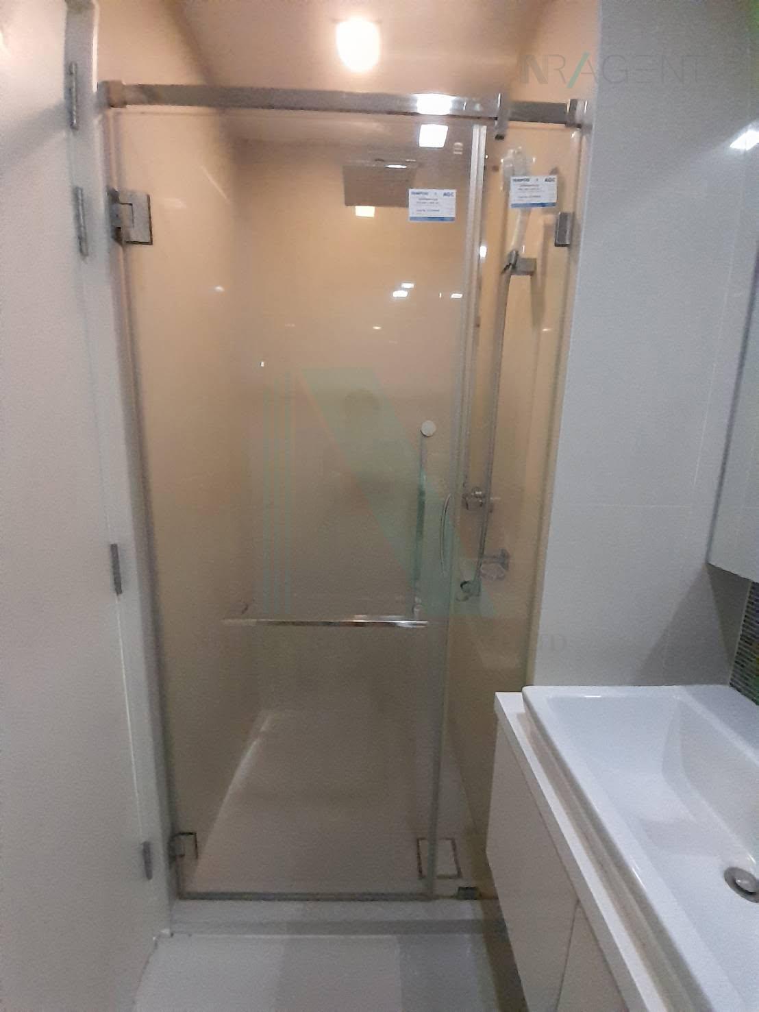 Eeigth slide