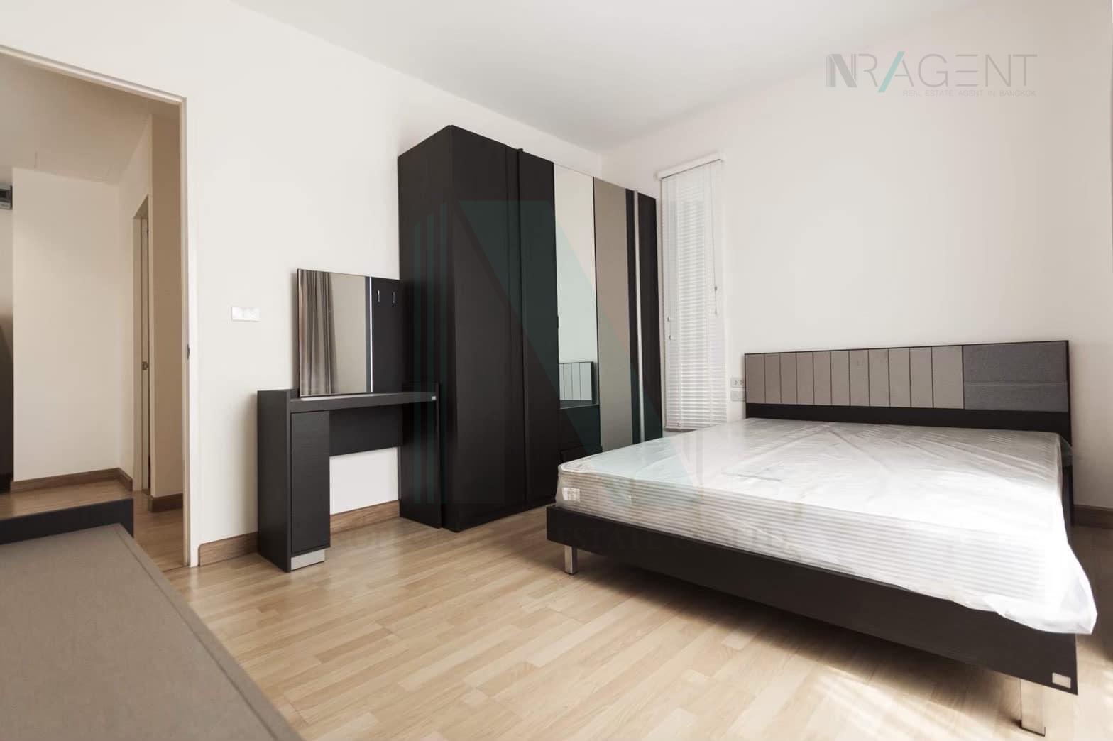 Seventh slide