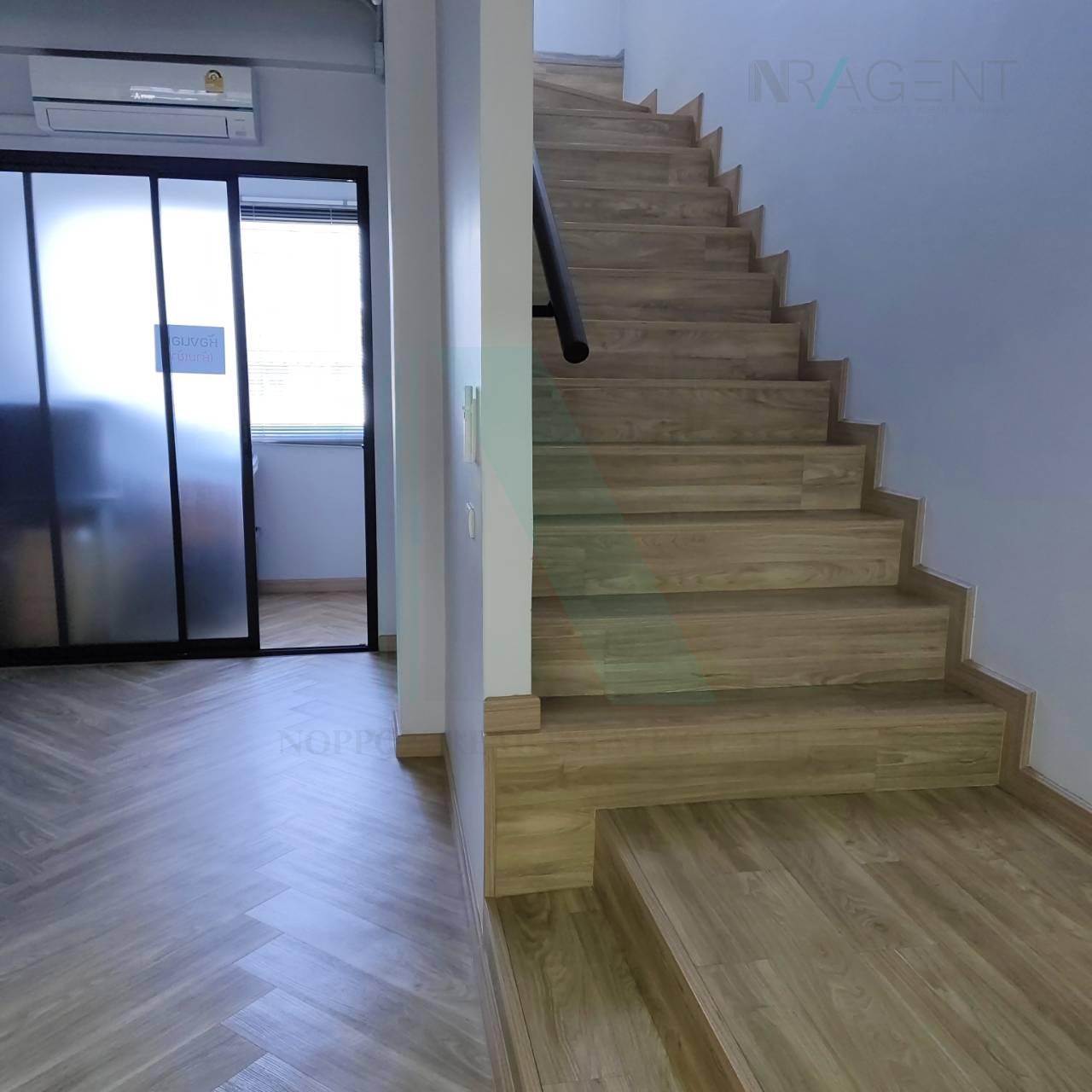Forth slide