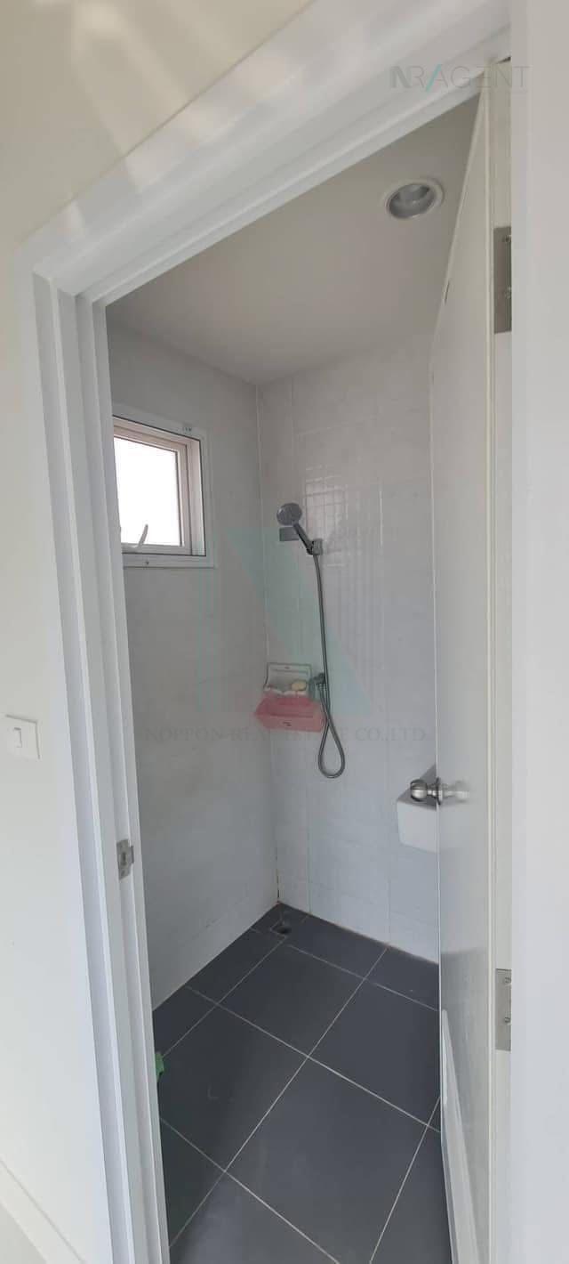 Eeigth slide