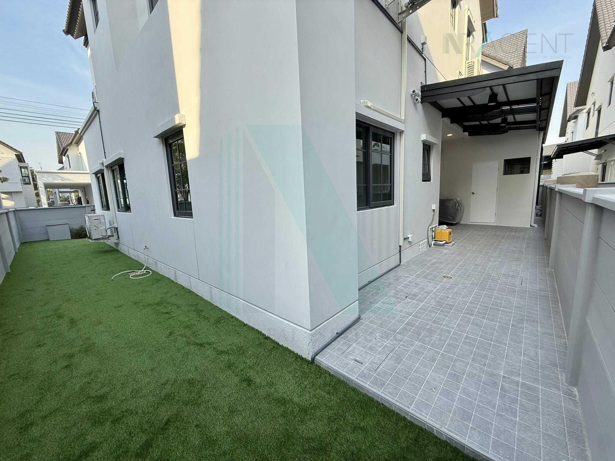 Eeigth slide