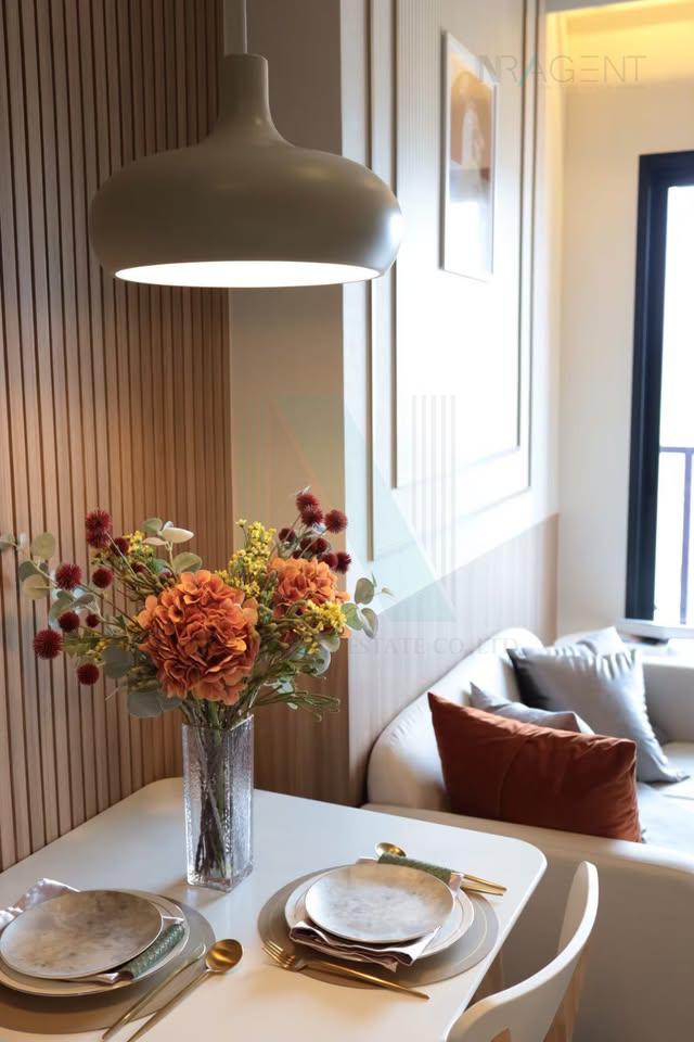 Eeigth slide