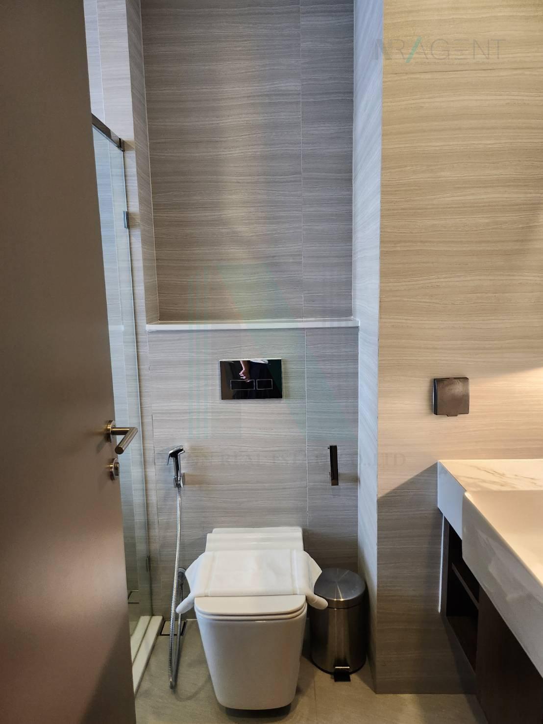 Eeigth slide